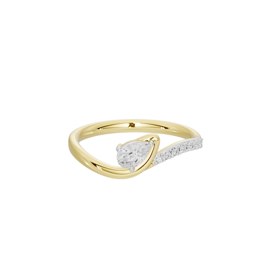 Kyoto lab diamond ring with yellow gold band and pavé diamond shank