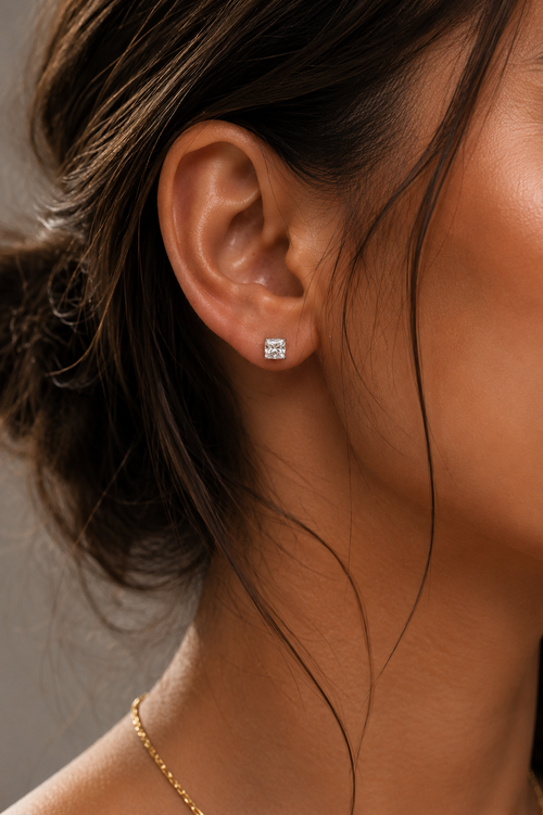 Raya Stud Lab Diamond Earrings