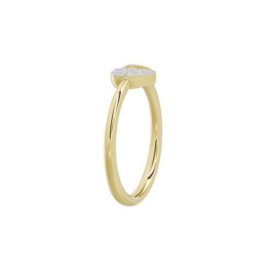 Yellow gold vermeil ring profile with small heart-shaped lab diamond